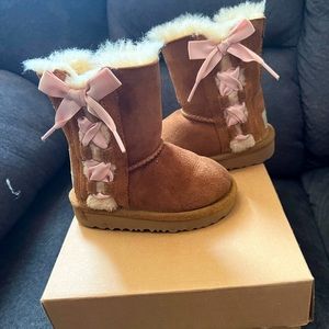 COPY - Toddler Uggs Bailey Bow W/Box